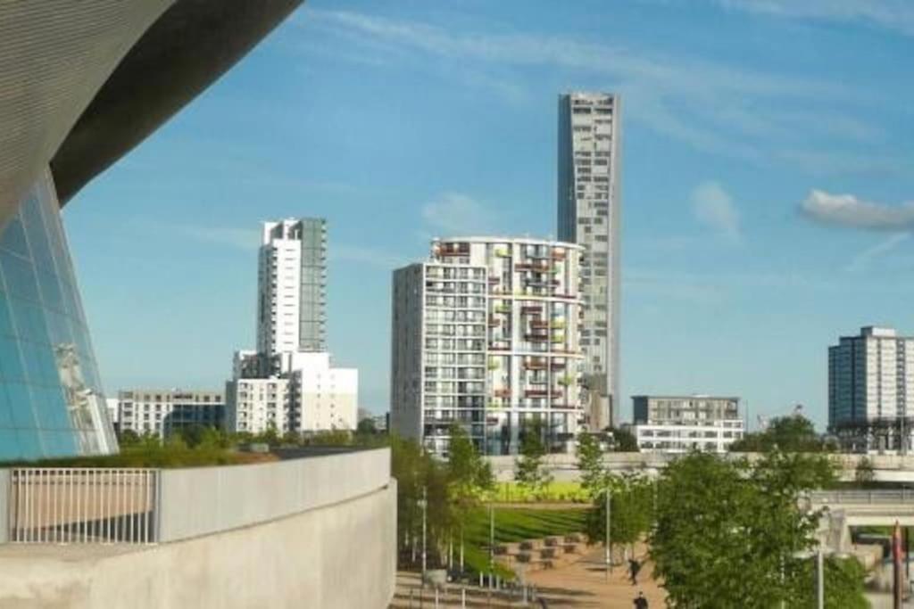 New Manhattan Loft Gardens Stratford Лондон Екстериор снимка
