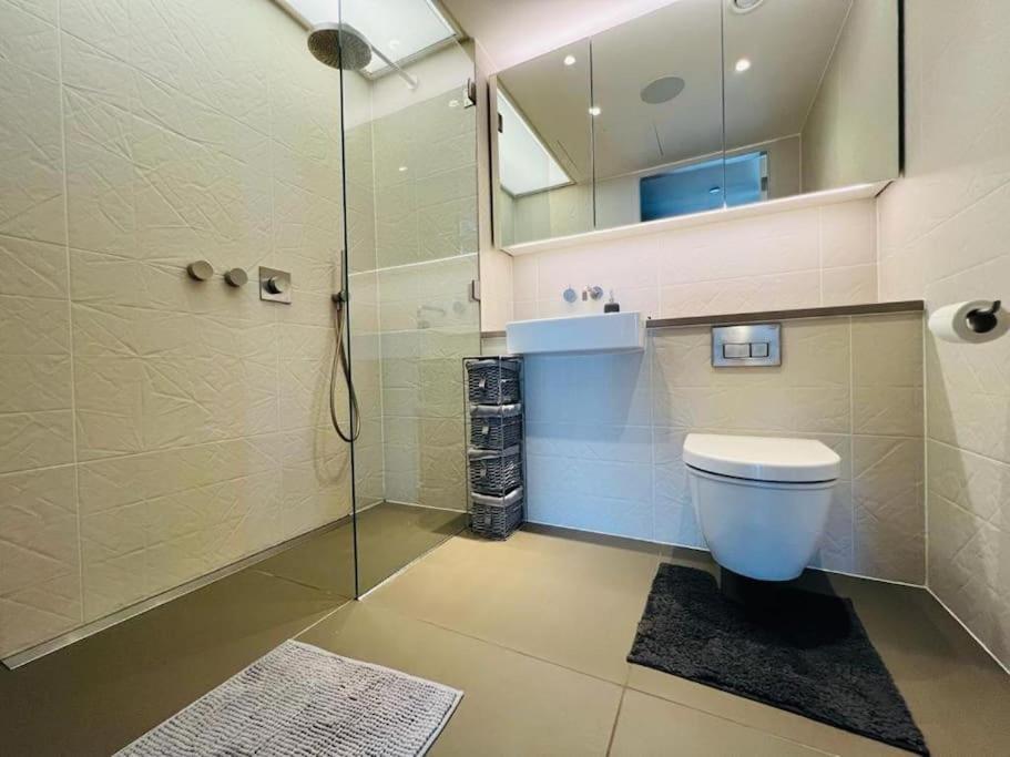 New Manhattan Loft Gardens Stratford Лондон Екстериор снимка